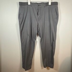 Haggar Men’s Action Khaki Pants 42x29 Gray Straight Fit Stretch Comfort Cotton